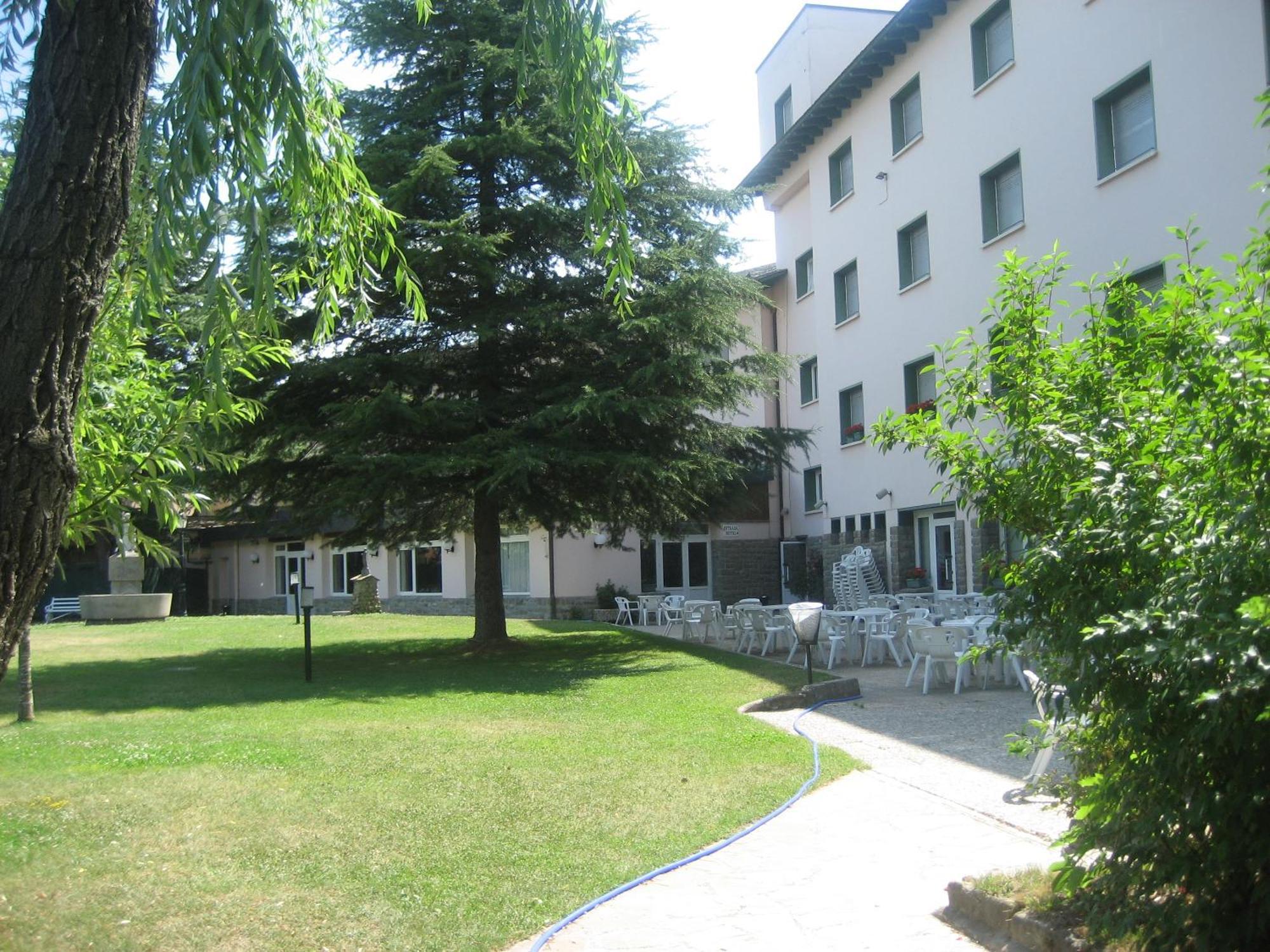 Hotel La Pardina Sabiñánigo Exterior foto